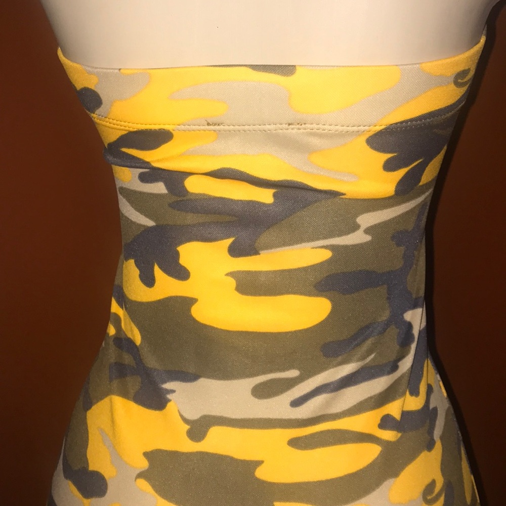 Dress - Picture 3 of 3